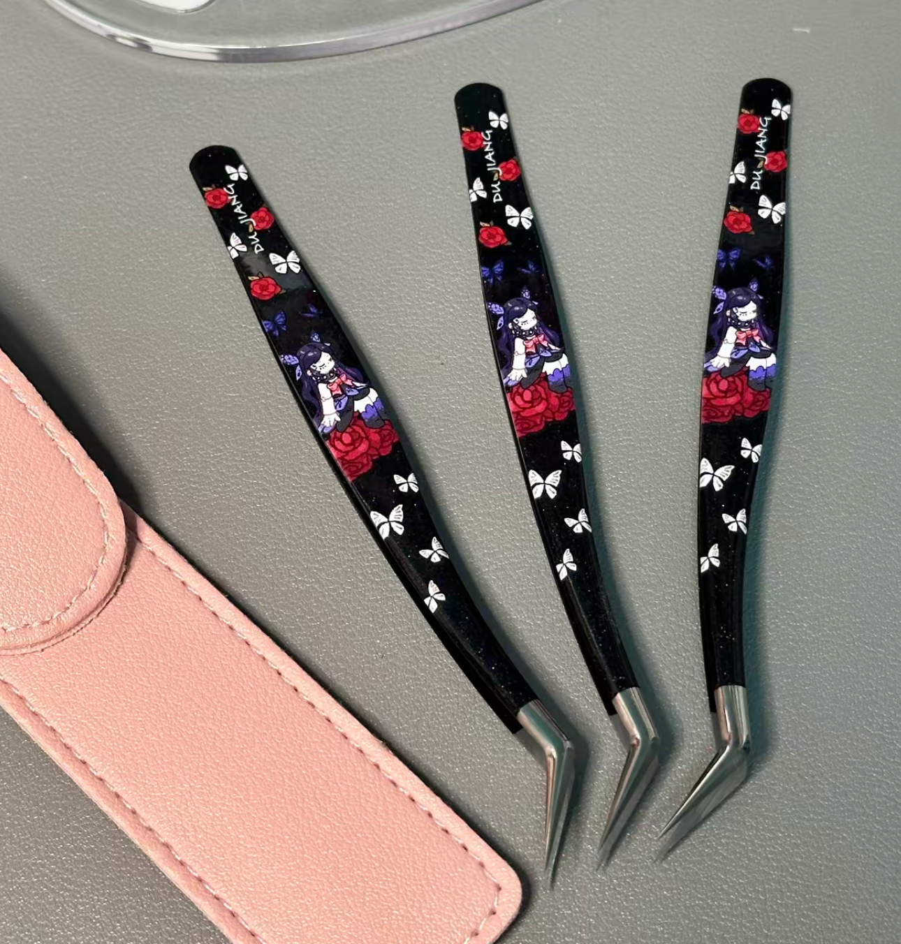 Dollhouse Scene And Tweezers Set